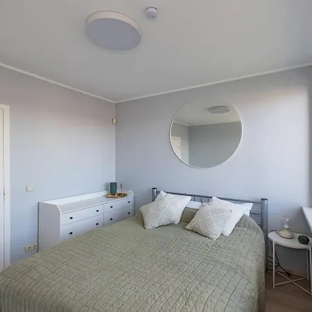 2 Bd By Hostlovers דירה