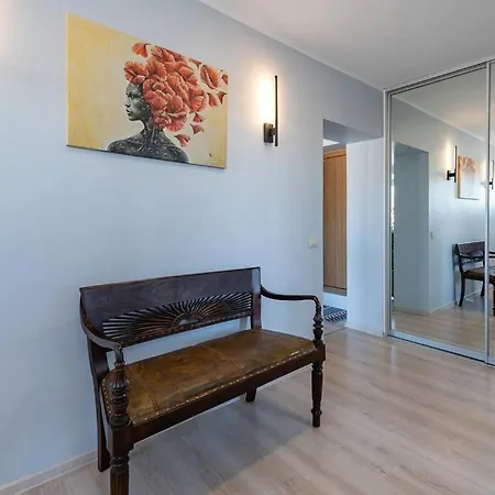 2 Bd By Hostlovers קובנה