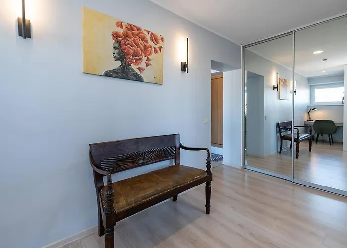 2 Bd By Hostlovers קובנה